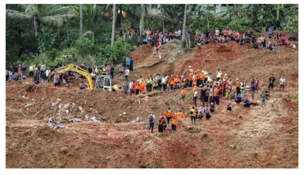 ইন্দোনেশিয়ায় ভূমিধসে মৃতের সংখ্যা বেড়ে ৩০
