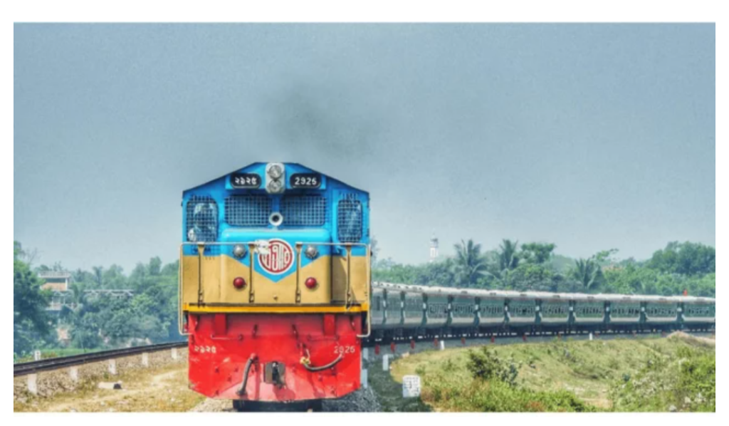 ৮ ঘণ্টা পর খুলনায় ট্রেন চলাচল শুরু